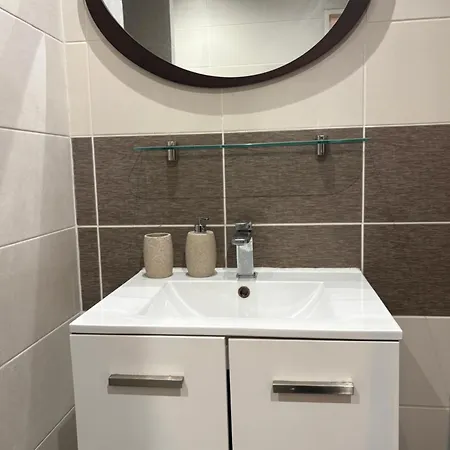 La Maison Au Fond Du Jardin *